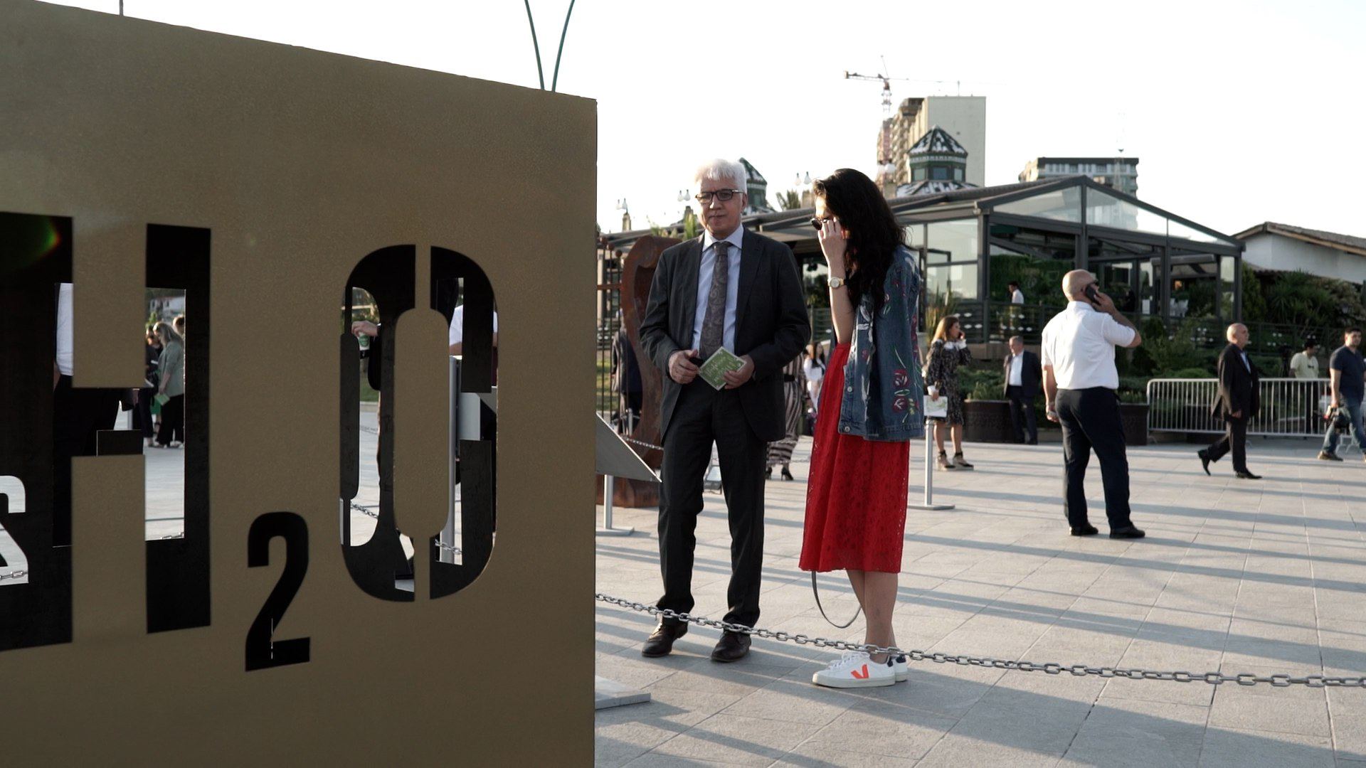 На Бакинском приморском бульваре открылась выставка Reduce, Reuse, Recycle, Respect издательского дома NARGIS (ФОТО/ВИДЕО)