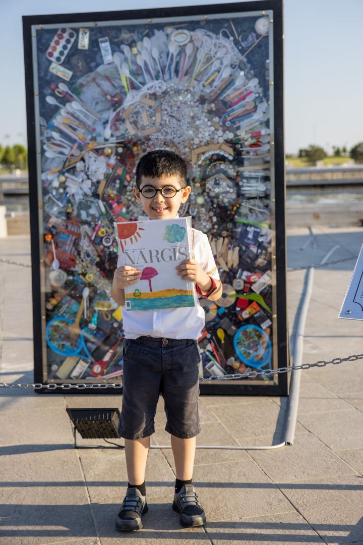 На Бакинском приморском бульваре открылась выставка Reduce, Reuse, Recycle, Respect издательского дома NARGIS (ФОТО/ВИДЕО)