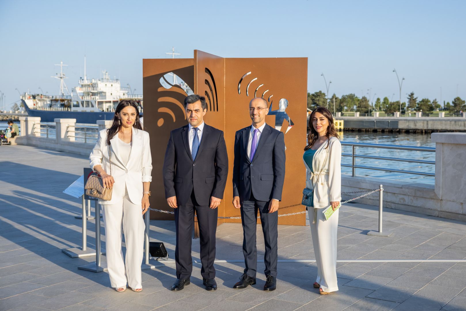 На Бакинском приморском бульваре открылась выставка Reduce, Reuse, Recycle, Respect издательского дома NARGIS (ФОТО/ВИДЕО)