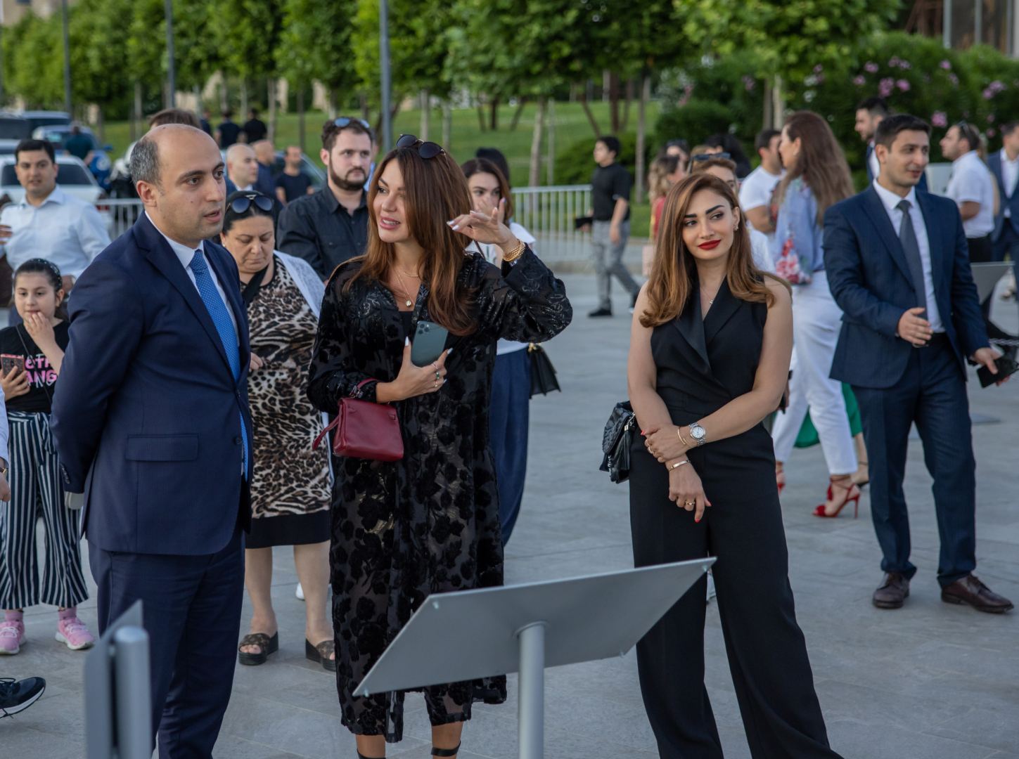 На Бакинском приморском бульваре открылась выставка Reduce, Reuse, Recycle, Respect издательского дома NARGIS (ФОТО/ВИДЕО)