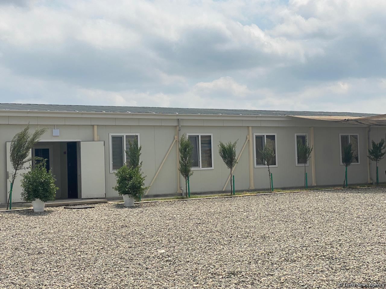 Организован медиа-тур в воинские части модульного типа на освобожденных территориях Азербайджана (ФОТО)