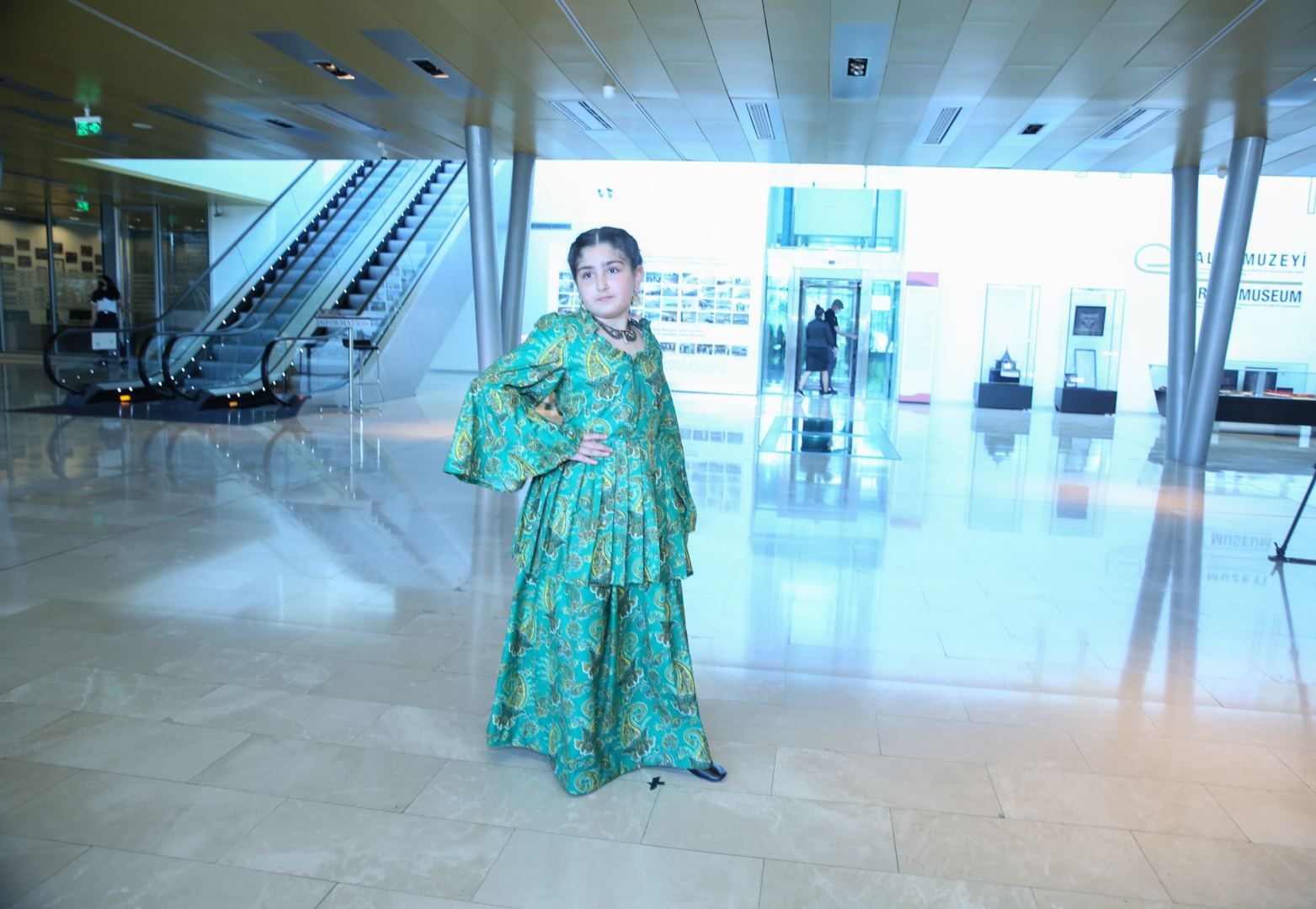 В Баку прошел показ мод из бабушкиного сундука (ФОТО)