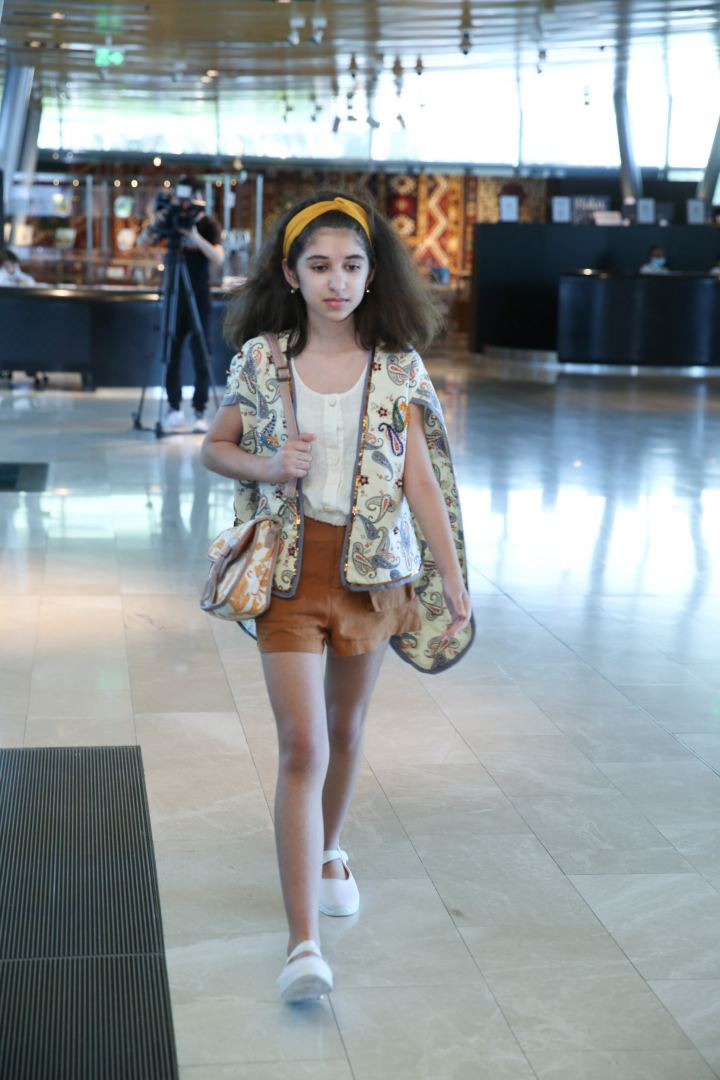 В Баку прошел показ мод из бабушкиного сундука (ФОТО)