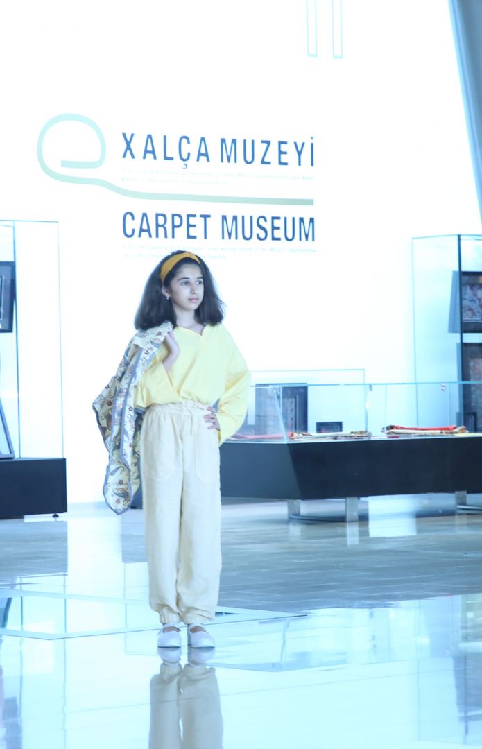 В Баку прошел показ мод из бабушкиного сундука (ФОТО)