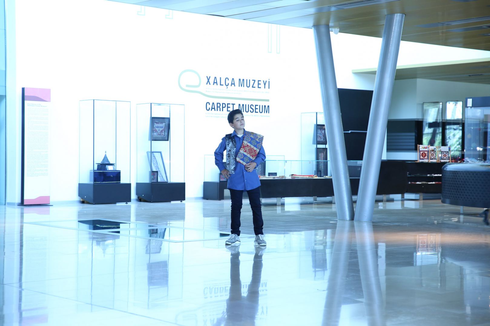 В Баку прошел показ мод из бабушкиного сундука (ФОТО)