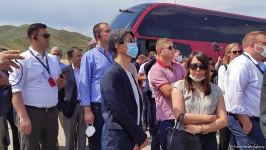 Началась поездка представителей дипломатического корпуса в Агдам (ФОТО)