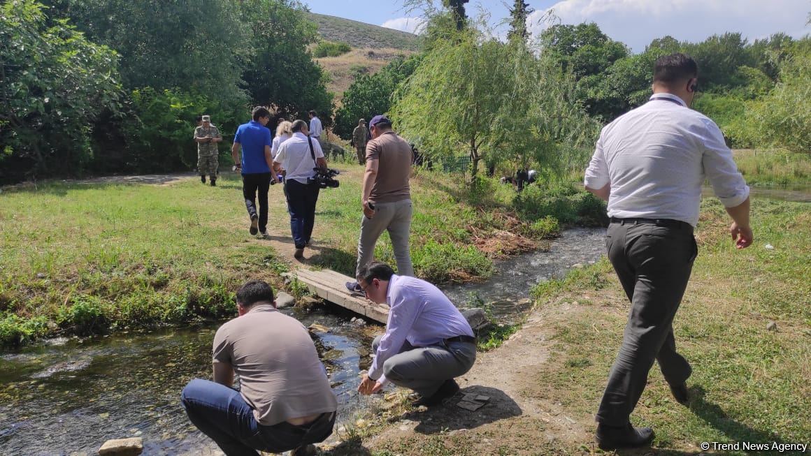 Иностранные дипломаты посетили в Агдаме место будущего Нагорного парка и крепость Шахбулаг (ФОТО)