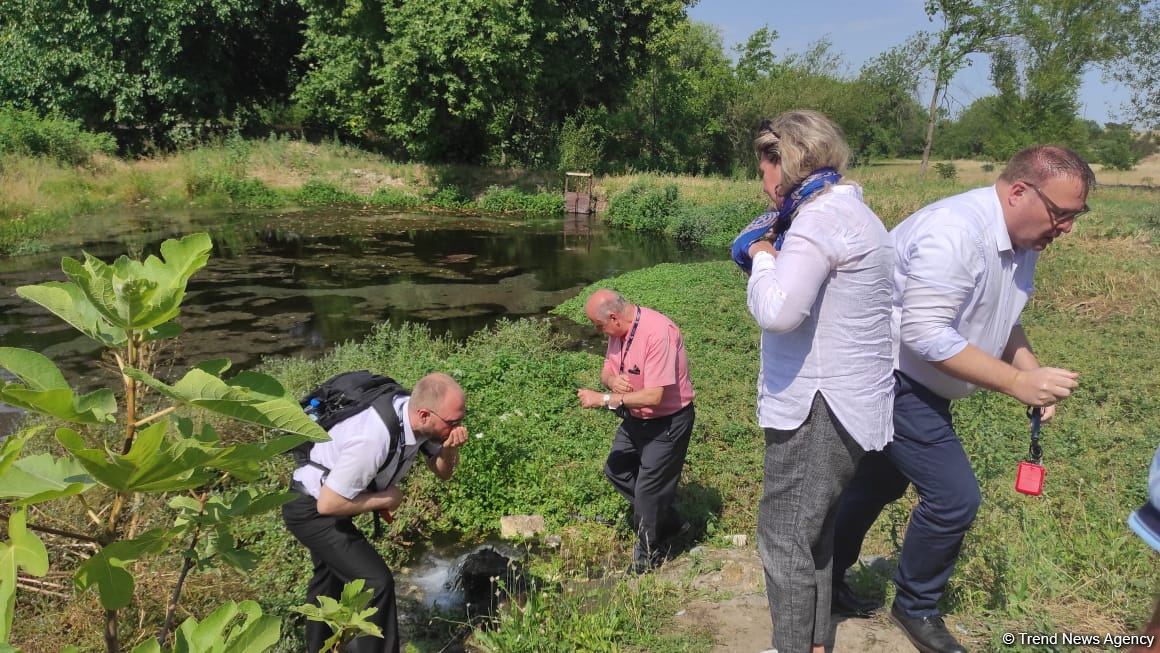 Иностранные дипломаты посетили в Агдаме место будущего Нагорного парка и крепость Шахбулаг (ФОТО)