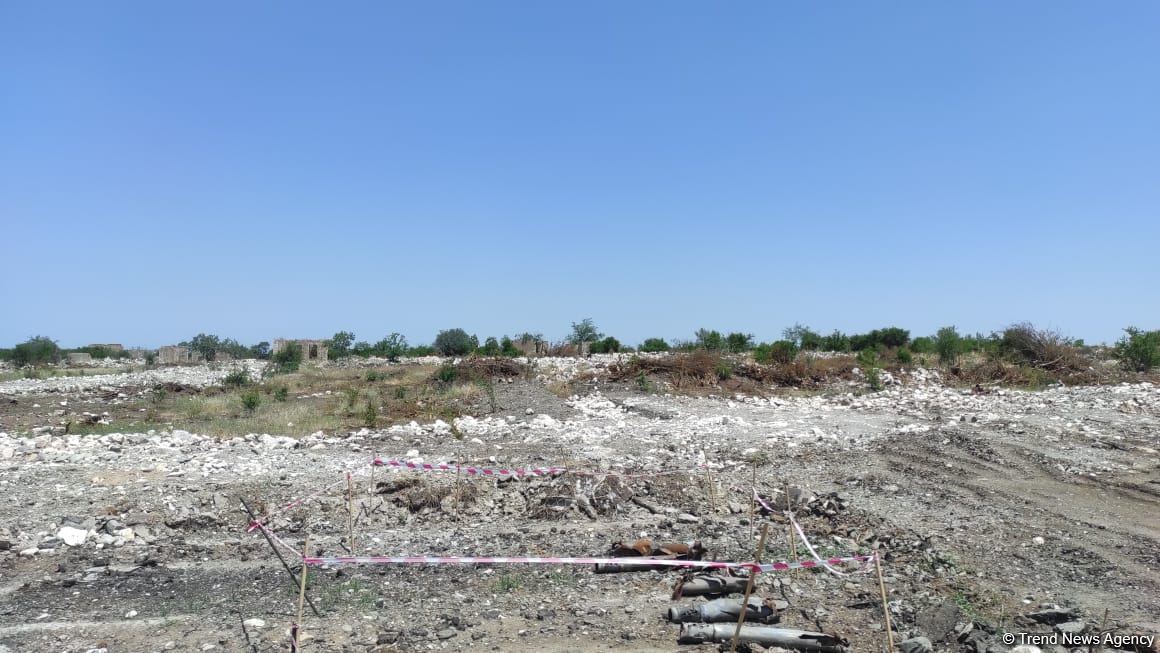 Началась поездка представителей дипломатического корпуса в Агдам (ФОТО)