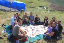 В Азербайджане снимается фильм о супербабушке, которая противостояла волкам (ФОТО)