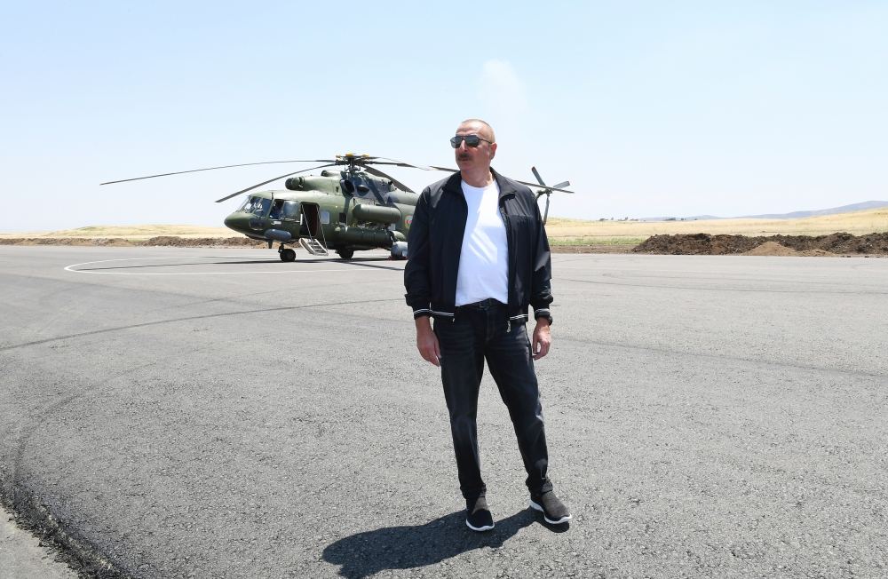 Президент Ильхам Алиев и Первая леди Мехрибан Алиева прибыли в Физулинский район (ФОТО/ВИДЕО)