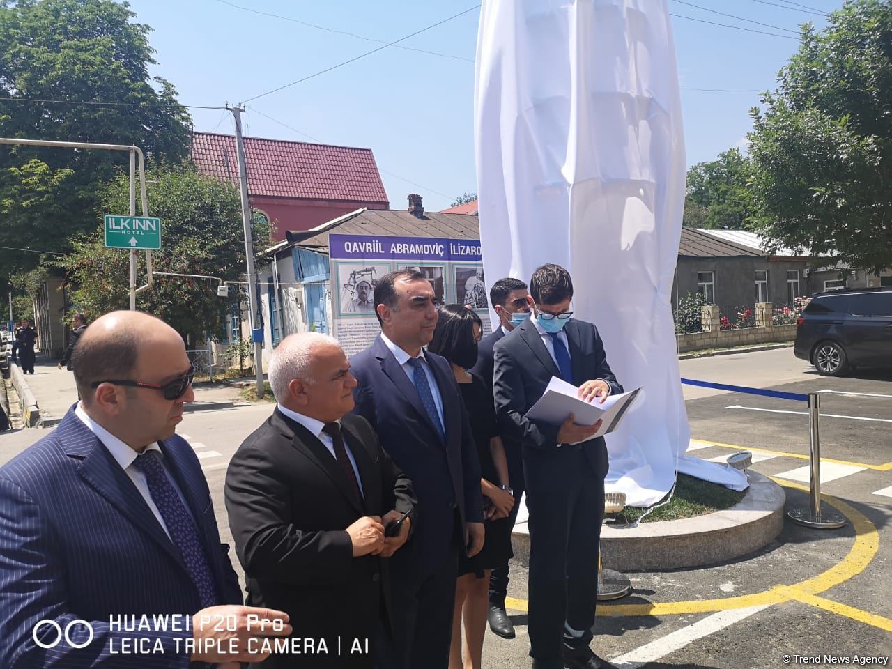 В городе Гусар состоялась торжественная церемония открытия инсталляции, посвященной аппарату Илизарова (ФОТО)