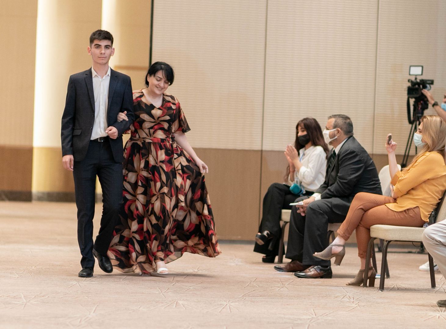 В Баку прошло дефиле адаптивной моды – мир красоты без границ и с удобством (ВИДЕО, ФОТО)