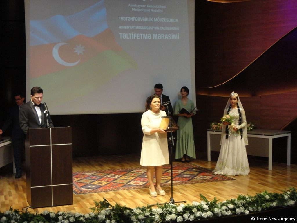 Министр культуры Азербайджана наградил победителей конкурса на патриотическую тему (ФОТО)
