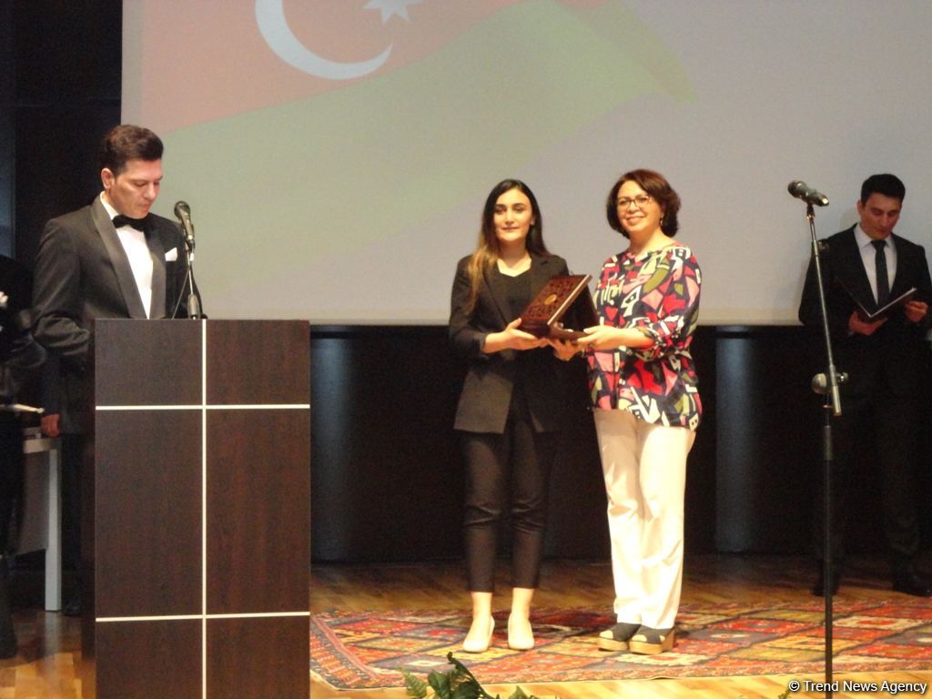 Министр культуры Азербайджана наградил победителей конкурса на патриотическую тему (ФОТО)