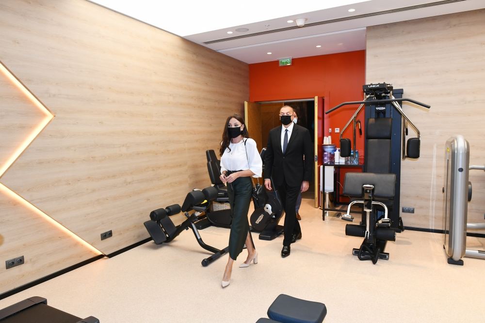 Президент Ильхам Алиев и Первая леди Мехрибан Алиева приняли участие в  открытии в Баку отеля Intercontinental (ФОТО/ВИДЕО)