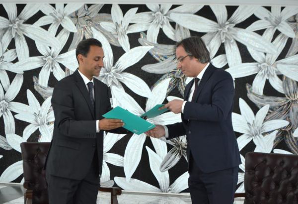 Международный центр мугама подписал меморандум о сотрудничестве с Институтом Юнуса Эмре (ФОТО)