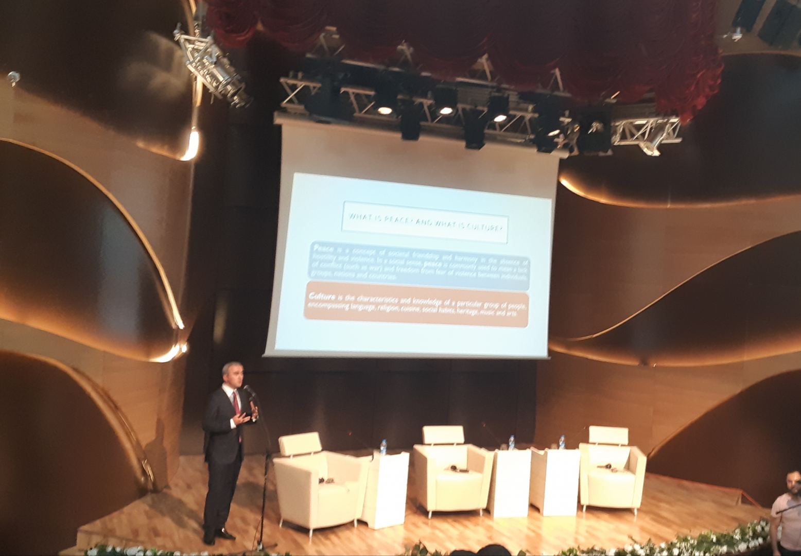 В Баку представлена глобальная кампания «Мир во имя культуры» (ФОТО)