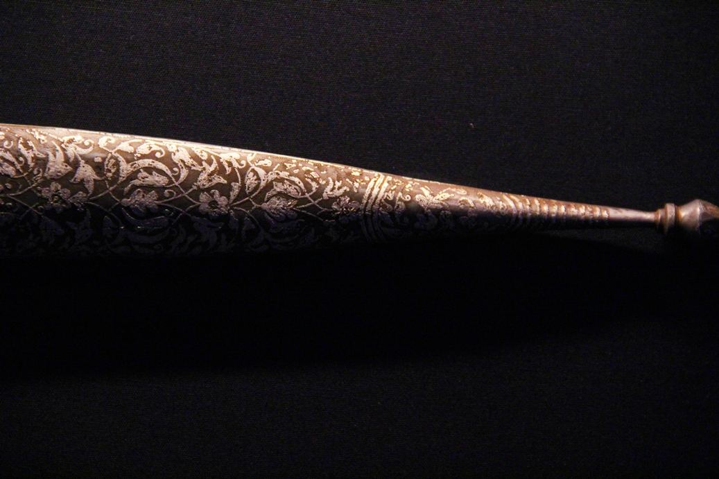 Известный оружейник из Канады подарил азербайджанскому музею уникальные кинжалы ручной работы (ВИДЕО, ФОТО)