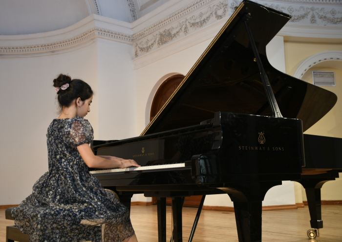 С чего начались летние каникулы в Баку? (ФОТО/ВИДЕО)