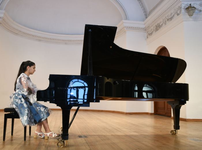 С чего начались летние каникулы в Баку? (ФОТО/ВИДЕО)