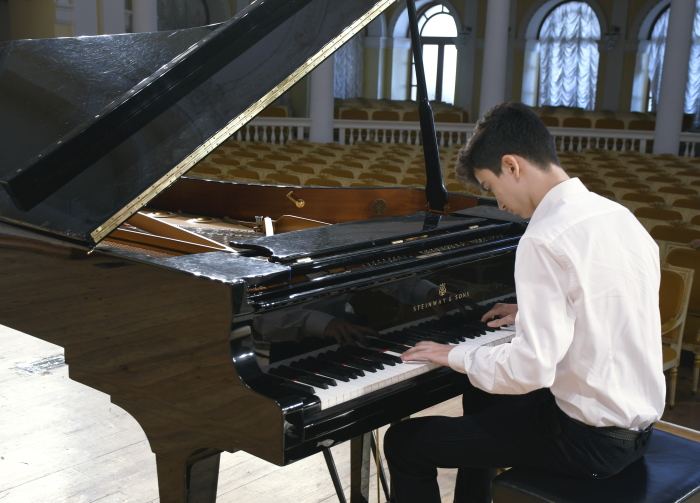 С чего начались летние каникулы в Баку? (ФОТО/ВИДЕО)