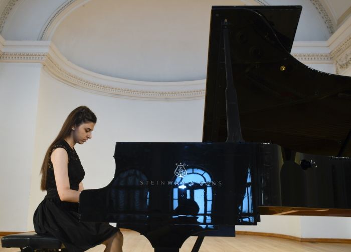 С чего начались летние каникулы в Баку? (ФОТО/ВИДЕО)