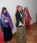 В Баку прошло дефиле национальной одежды (ФОТО)