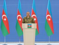 Президент, Верховный главнокомандующий Ильхам Алиев встретился с группой руководителей и личного состава Азербайджанской армии по случаю Дня Вооруженных сил (ФОТО) (версия 2)