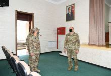 Президент Ильхам Алиев ознакомился с условиями, созданными в новом военном городке Военно-воздушных сил Министерства обороны и служебных квартирах для семей военнослужащих (ФОТО/ВИДЕО)