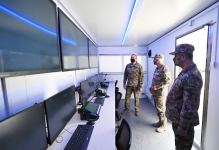 Президент Ильхам Алиев ознакомился с условиями, созданными в новом военном городке Военно-воздушных сил Министерства обороны и служебных квартирах для семей военнослужащих (ФОТО/ВИДЕО)