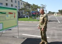 Президент Ильхам Алиев ознакомился с условиями, созданными в новом военном городке Военно-воздушных сил Министерства обороны и служебных квартирах для семей военнослужащих (ФОТО/ВИДЕО)