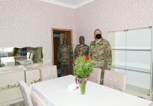 Президент Ильхам Алиев ознакомился с условиями, созданными в новом военном городке Военно-воздушных сил Министерства обороны и служебных квартирах для семей военнослужащих (ФОТО/ВИДЕО)