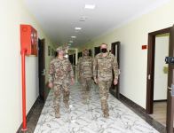 Президент Ильхам Алиев ознакомился с условиями, созданными в новом военном городке Военно-воздушных сил Министерства обороны и служебных квартирах для семей военнослужащих (ФОТО/ВИДЕО)