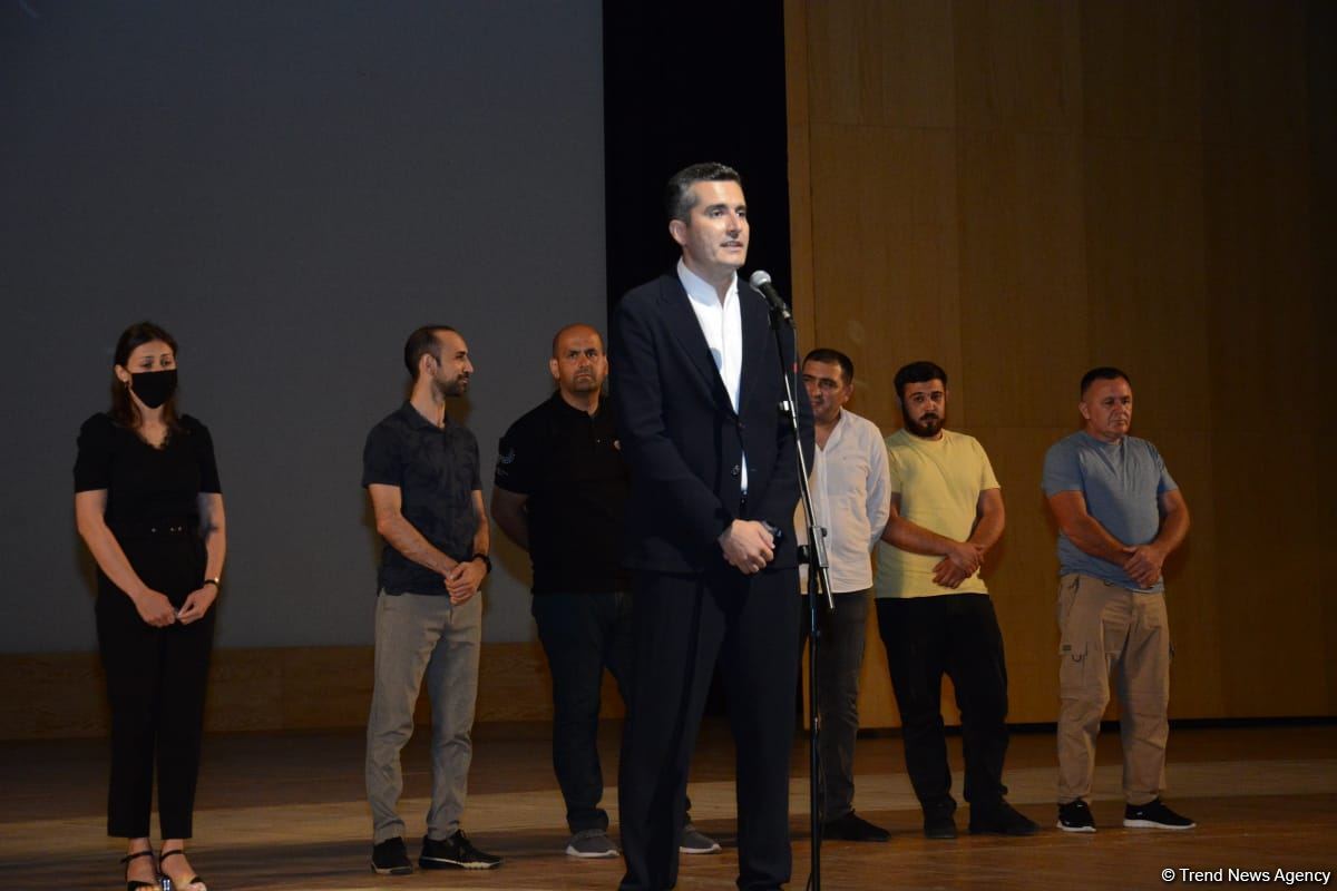 В Баку состоялась премьера историко-документального фильма "BİZ" о 44-дневной Отечественной войне (ФОТО)