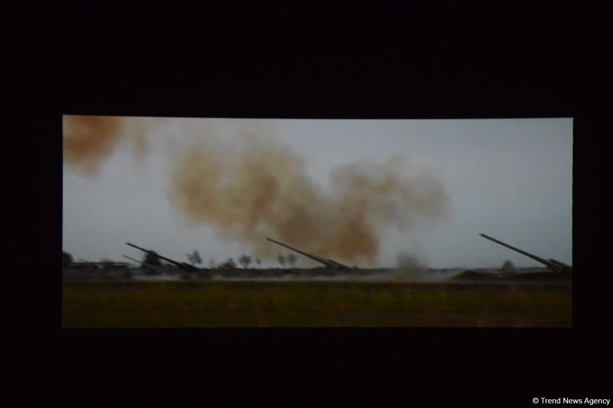 В Баку состоялась премьера историко-документального фильма "BİZ" о 44-дневной Отечественной войне (ФОТО)