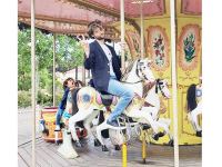 День карусельной лошадки в Баку с победителем "Евровидения" - от рыцарских турниров до аттракциона 50-х с одноколесным мотоциклом  (ФОТО)