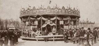 День карусельной лошадки в Баку с победителем "Евровидения" - от рыцарских турниров до аттракциона 50-х с одноколесным мотоциклом  (ФОТО)