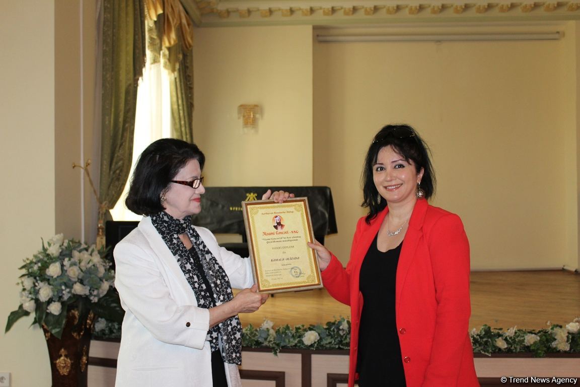 В Баку  состоялась церемония награждения победителей конкурса газелей-романсов (ФОТО)