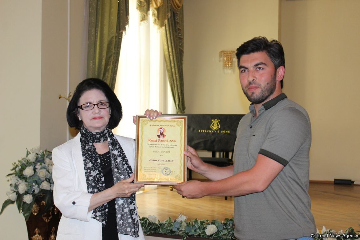 В Баку  состоялась церемония награждения победителей конкурса газелей-романсов (ФОТО)