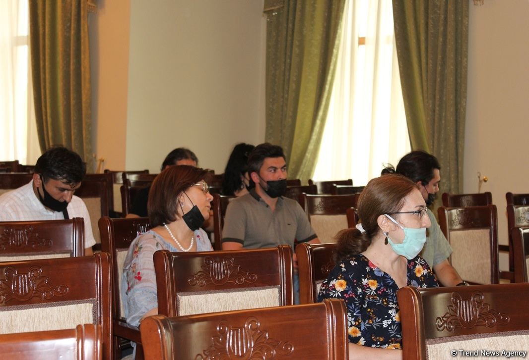 В Баку  состоялась церемония награждения победителей конкурса газелей-романсов (ФОТО)