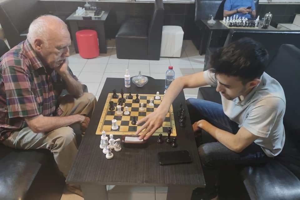 В Баку открылся Дом фианкетто с Шерлоком Холмсом и доктором Ватсоном  (ФОТО)