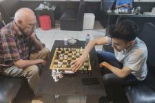 В Баку открылся Дом фианкетто с Шерлоком Холмсом и доктором Ватсоном  (ФОТО)