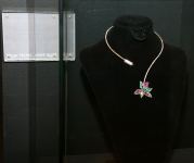 В Баку представлены ювелирные изделия - главный элемент цветок харыбюльбюль (ФОТО)