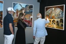 В Баку представлены ювелирные изделия - главный элемент цветок харыбюльбюль (ФОТО)