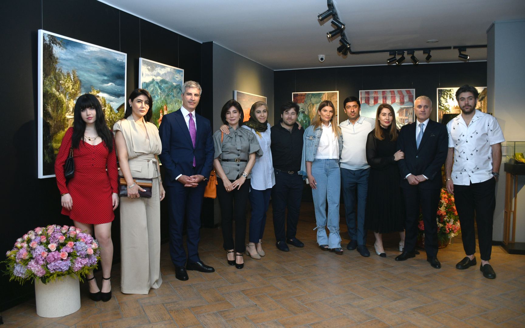 В Баку представлены ювелирные изделия - главный элемент цветок харыбюльбюль (ФОТО)