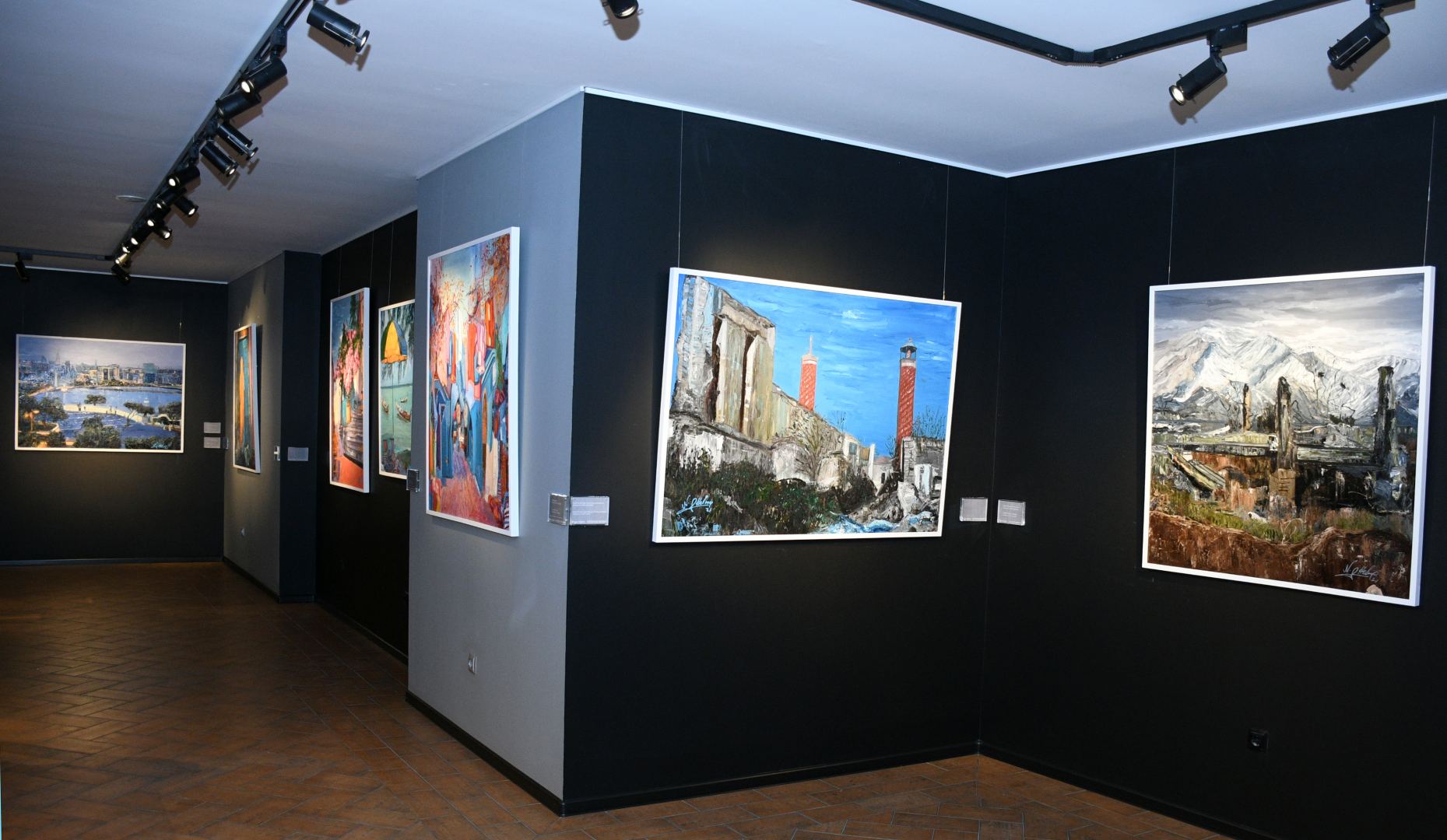 В Баку представлены ювелирные изделия - главный элемент цветок харыбюльбюль (ФОТО)