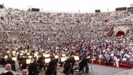 Азер Заде c триумфом выступил в античном римском амфитеатре для гладиаторских боёв (ВИДЕО, ФОТО)