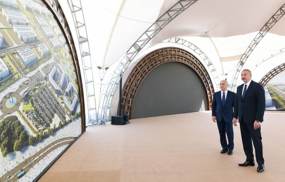 Президент Ильхам Алиев заложил фундамент Алятской свободной экономической зоны, дал интервью Азербайджанскому телевидению  (ФОТО/ВИДЕО)