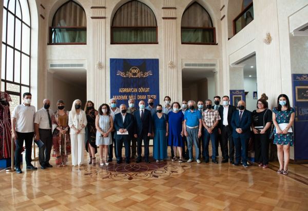 Министр культуры встретился с азербайджанскими актерами (ФОТО)